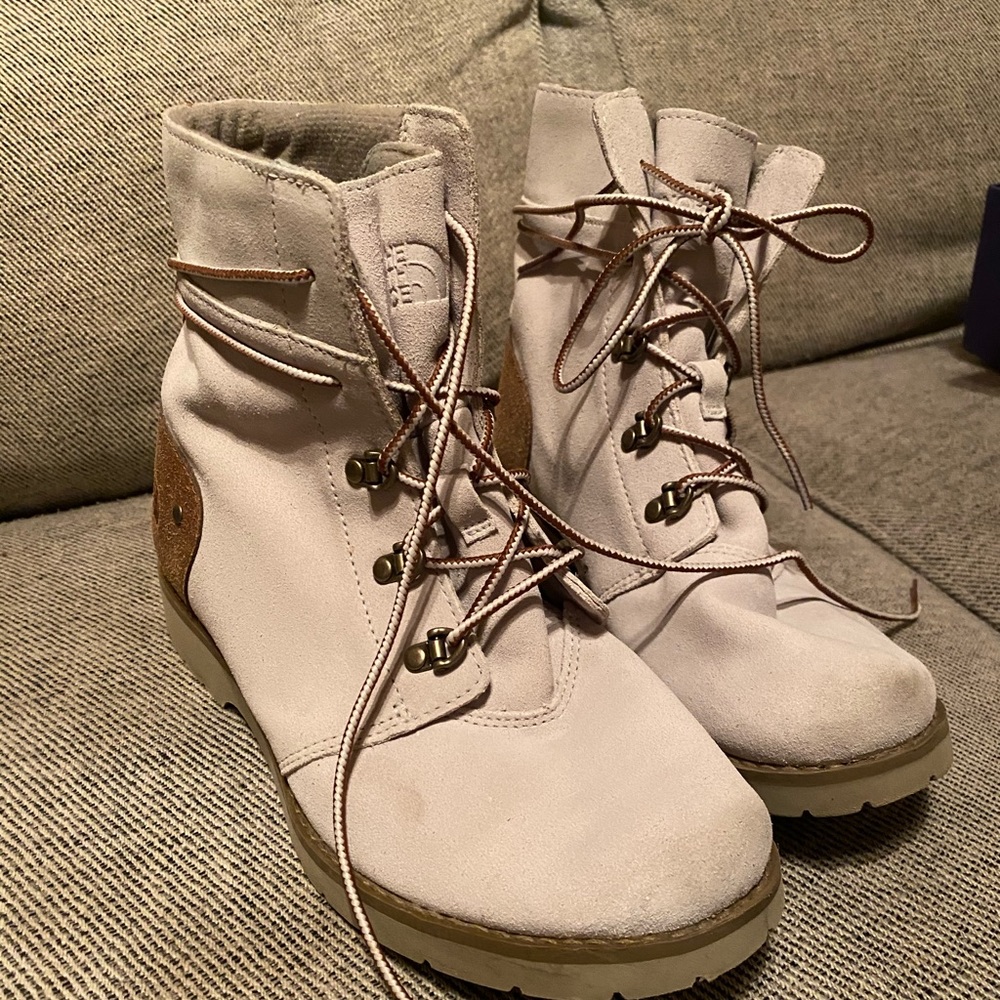 The north face Ballard lace up boot waterproof